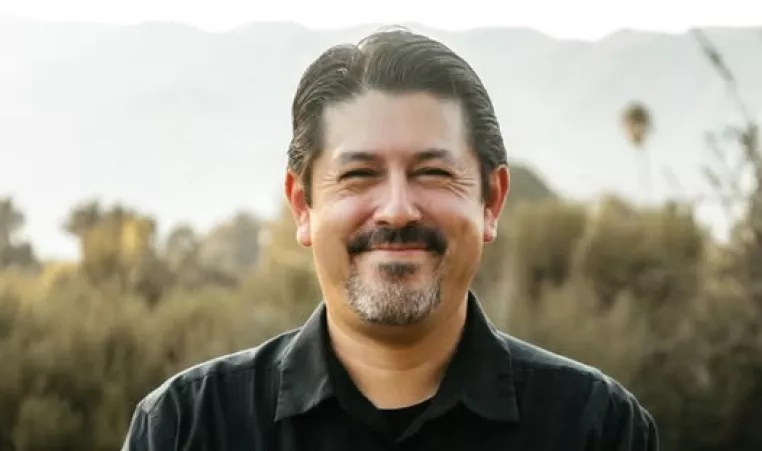 Dr. Roberto Gonzalez
